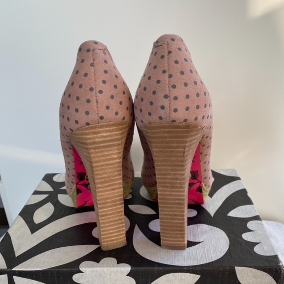 Betsey Johnson Maggi Heels - Picture 3 of 9